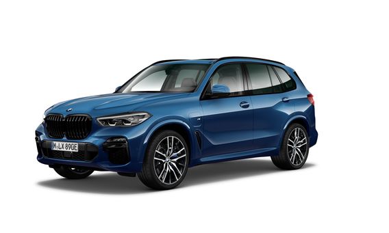 BMW X5 G05 45E 394ZS X-DRIVE M-SPORTPAKET AIR SUSPENSION HARMAN KARDON SKY LOUNGE M SEATS DRIVE AND PARK ASSIST PRO SOFT CLOSE ACTIVE FRONT STEERING MASSAGE CRYSTAL